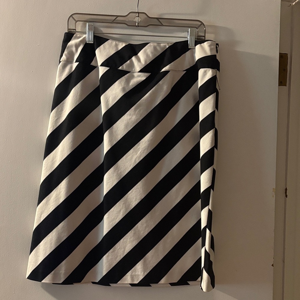 East 5th Black and Cream Diagonal Striped A-Line Skirt